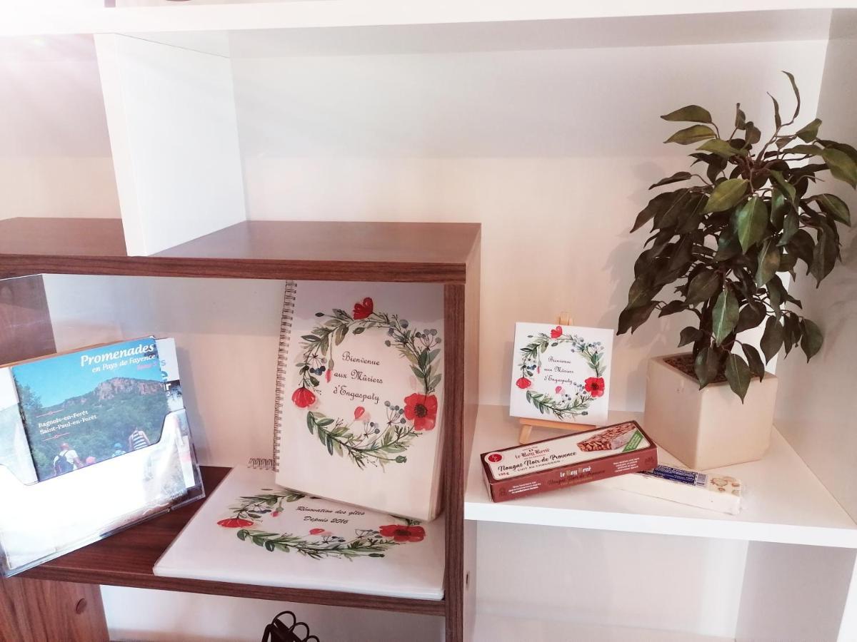 Bastide Provencale Les Muriers D'Engaspaty 塞扬 外观 照片